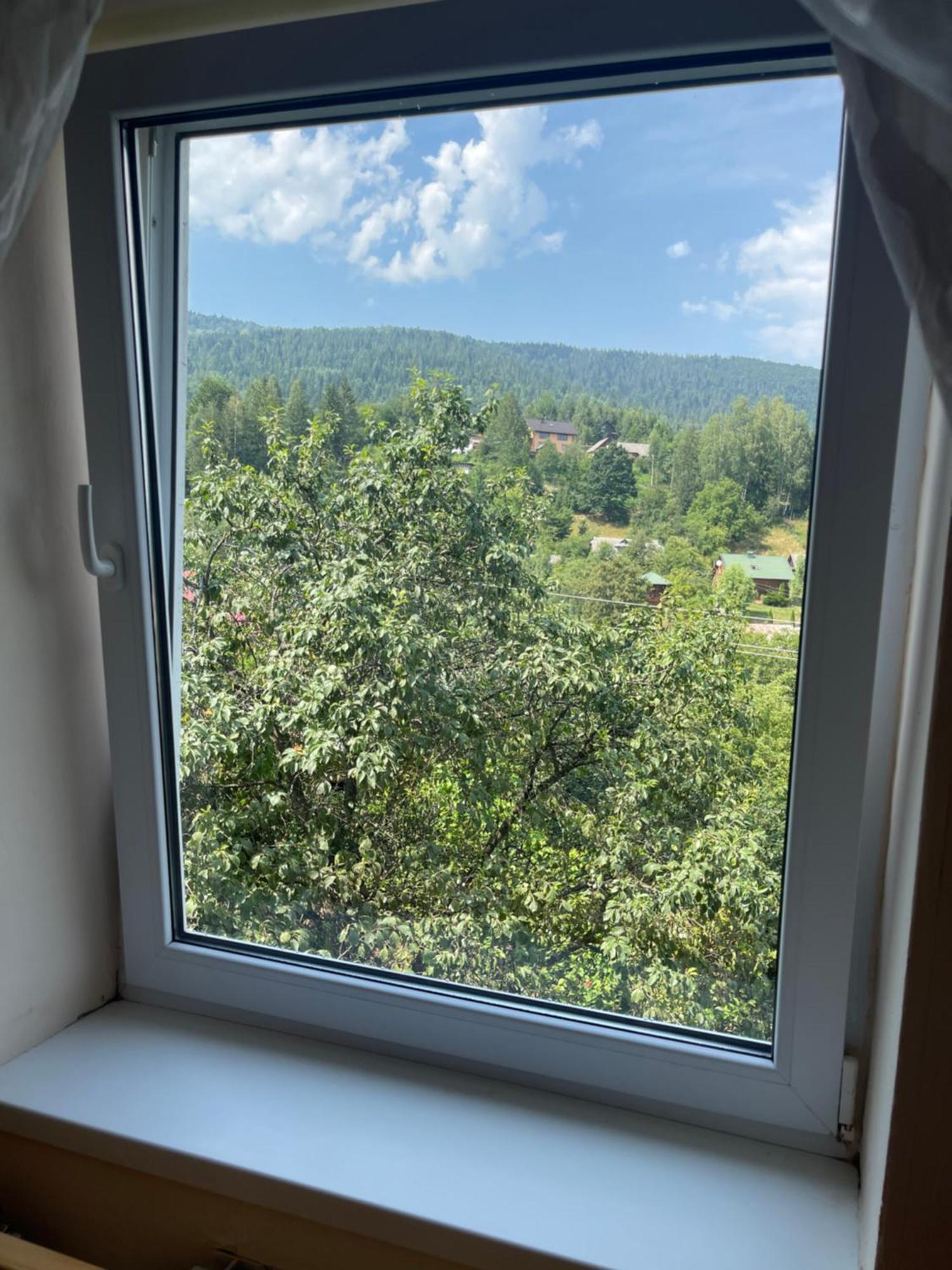 Zabava Appartement Jaremtsje Buitenkant foto
