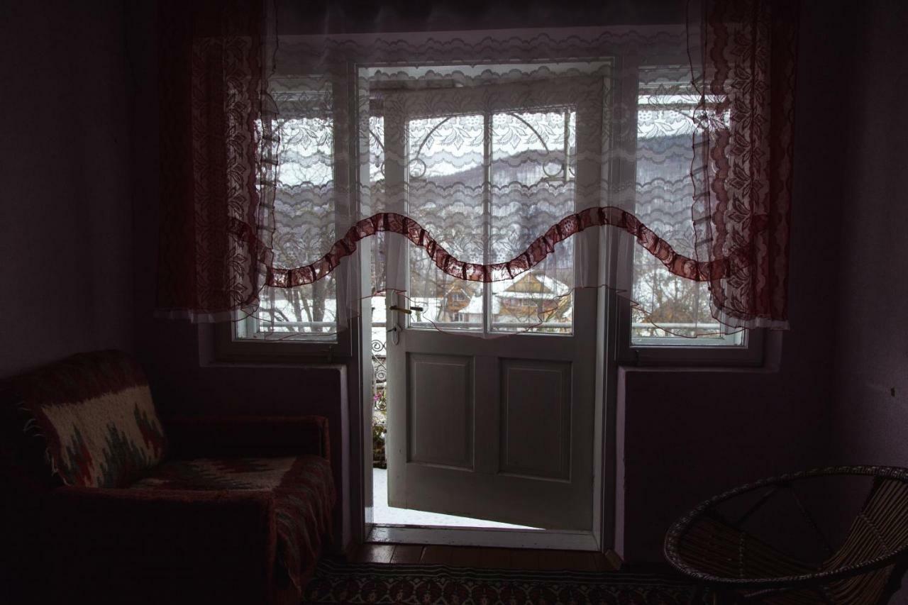 Zabava Appartement Jaremtsje Buitenkant foto